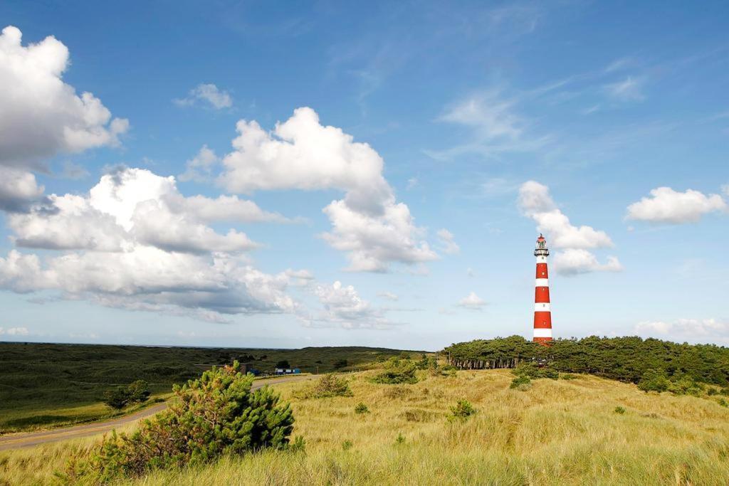 Appartementen STRANDHUYS en DE VUURTOREN - Resort Amelander Kaap met Terras en Gratis Verwarmd Binnen ZWEMBAD Hollum  Exterior foto