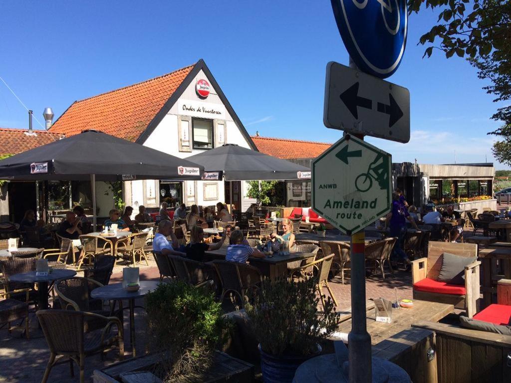Appartementen STRANDHUYS en DE VUURTOREN - Resort Amelander Kaap met Terras en Gratis Verwarmd Binnen ZWEMBAD Hollum  Exterior foto